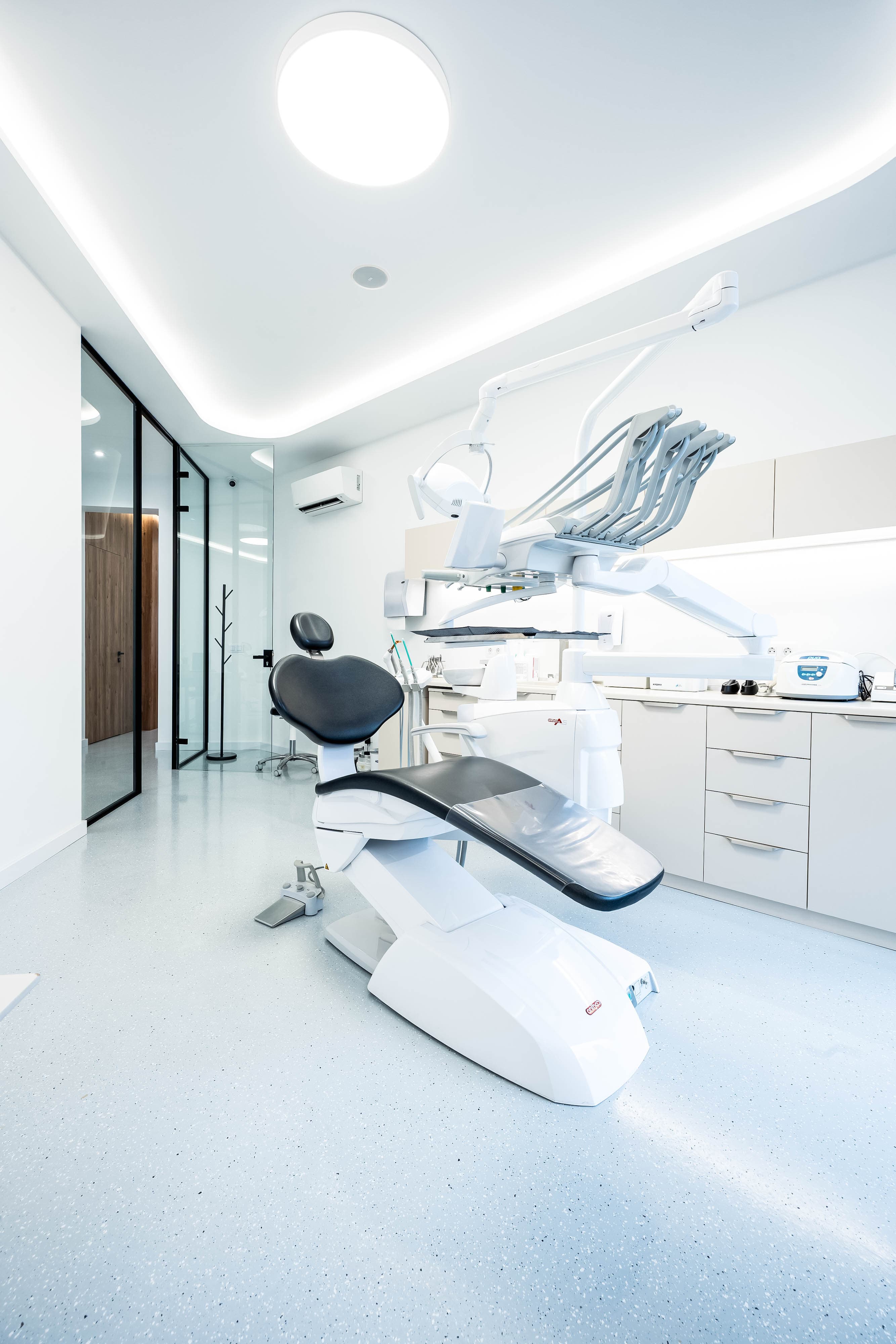 White Clinic Interior 8